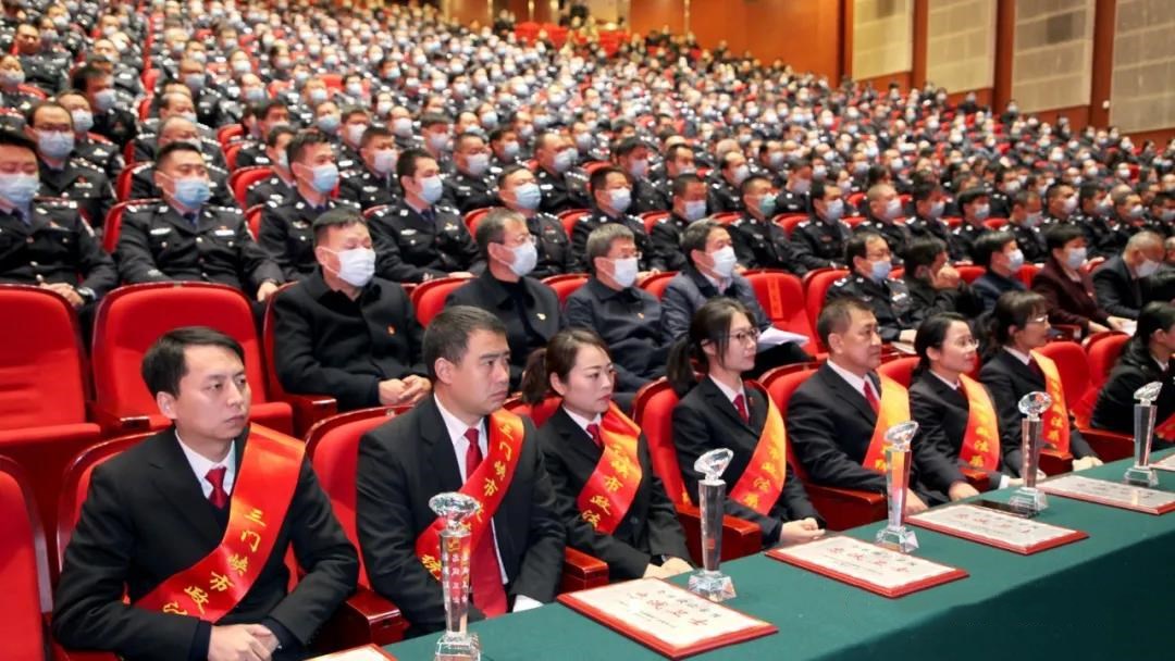 忠诚卫士2.jpg 忠诚卫士2.jpg